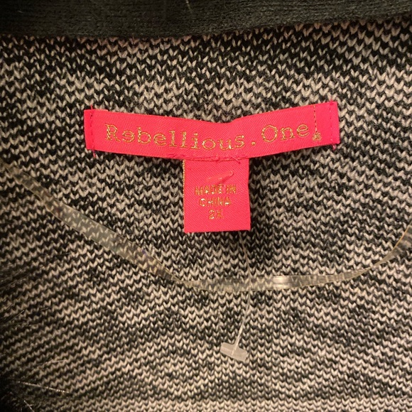 NWOT Aztec Print fur neck lined Cardigan Sweater - Picture 4 of 5